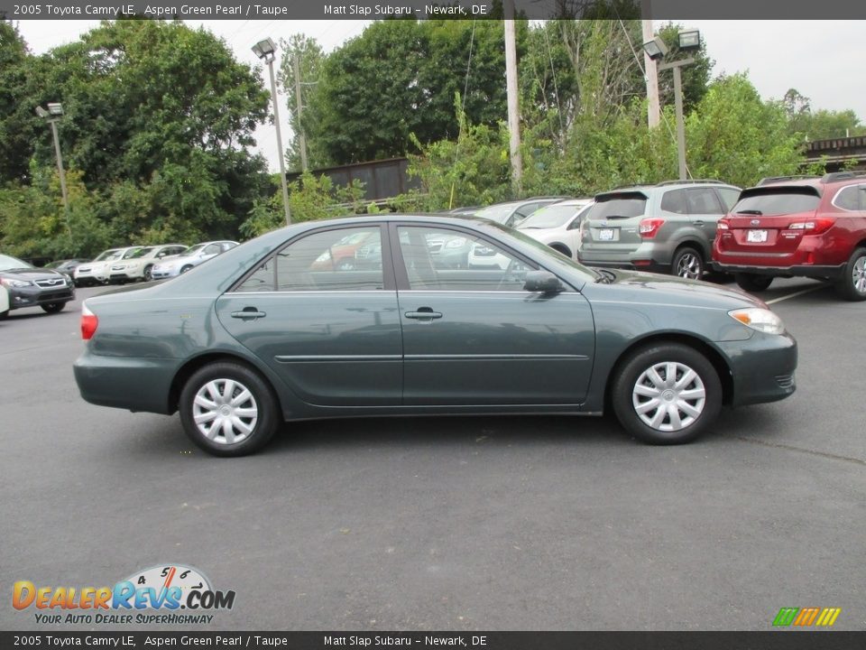 2005 Toyota Camry LE Aspen Green Pearl / Taupe Photo #5