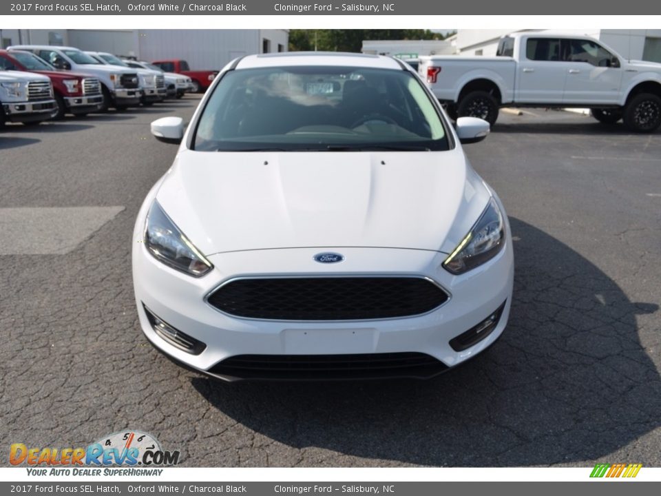 2017 Ford Focus SEL Hatch Oxford White / Charcoal Black Photo #4