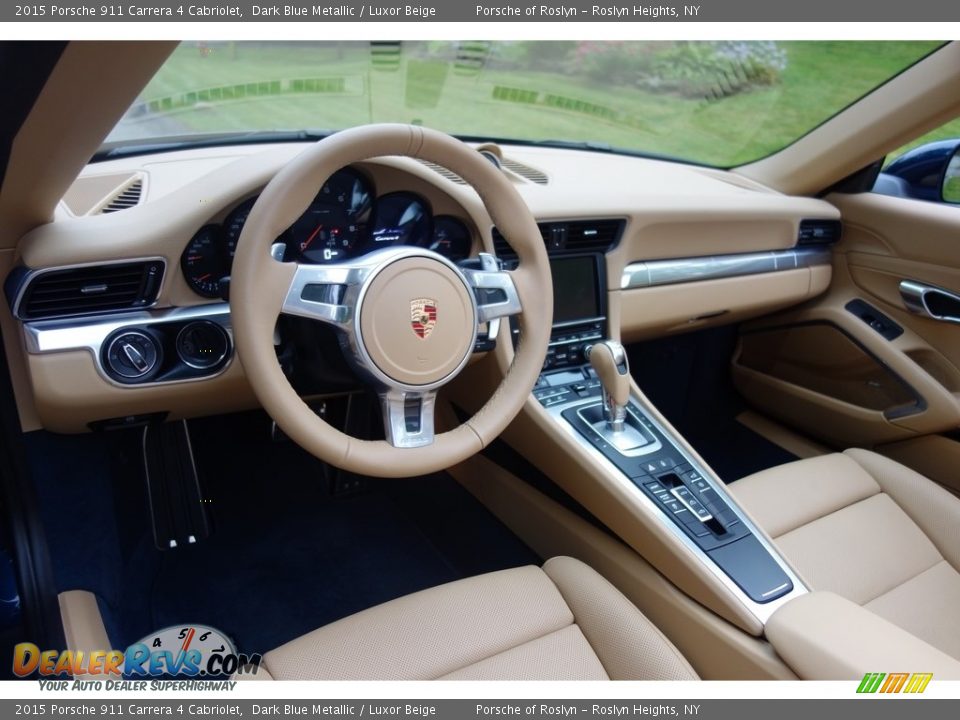 Dashboard of 2015 Porsche 911 Carrera 4 Cabriolet Photo #18