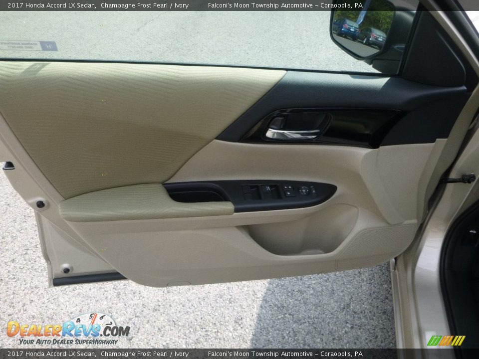 2017 Honda Accord LX Sedan Champagne Frost Pearl / Ivory Photo #11