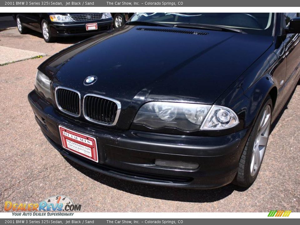 2001 BMW 3 Series 325i Sedan Jet Black / Sand Photo #17