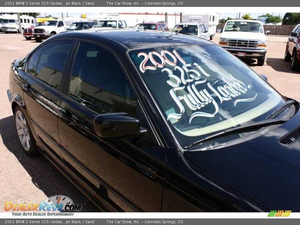 2001 BMW 3 Series 325i Sedan Jet Black / Sand Photo #18