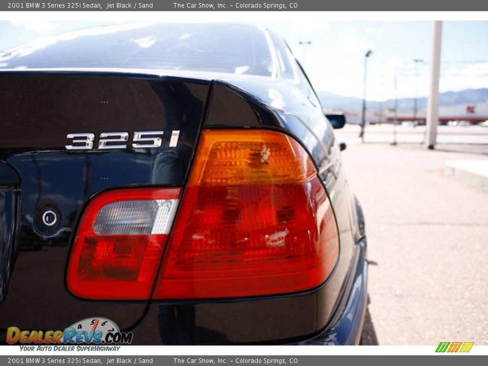 2001 BMW 3 Series 325i Sedan Jet Black / Sand Photo #20