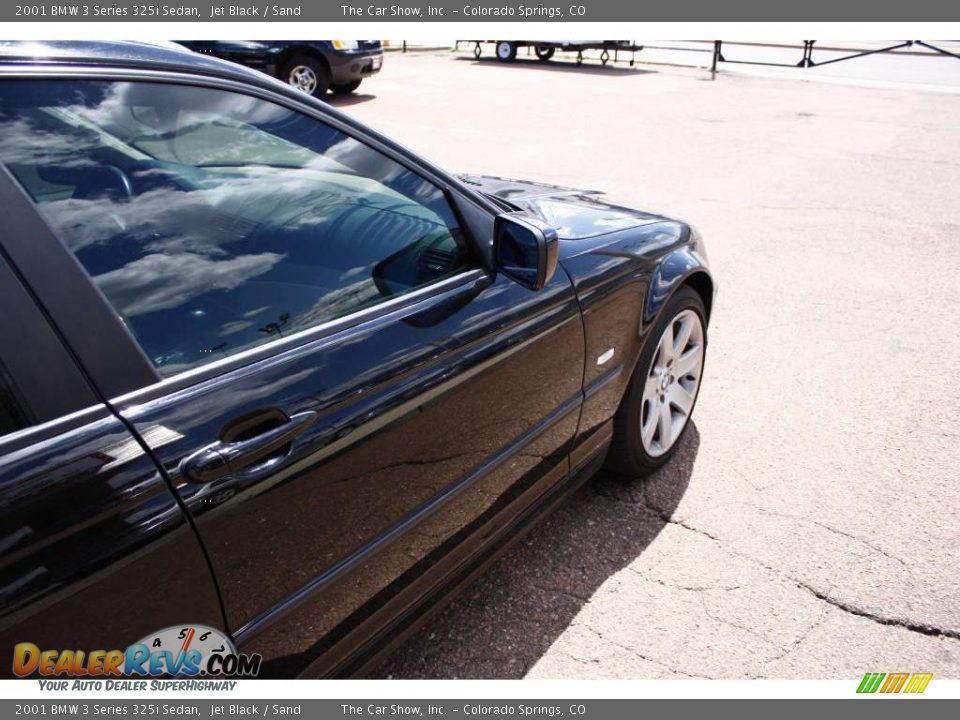 2001 BMW 3 Series 325i Sedan Jet Black / Sand Photo #21