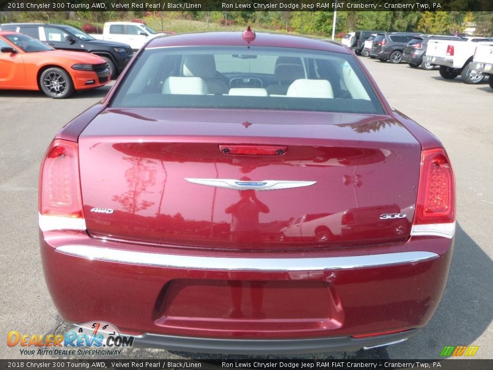 2018 Chrysler 300 Touring AWD Velvet Red Pearl / Black/Linen Photo #4