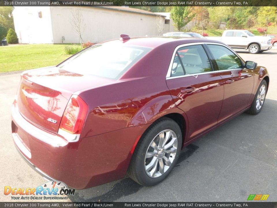 2018 Chrysler 300 Touring AWD Velvet Red Pearl / Black/Linen Photo #5
