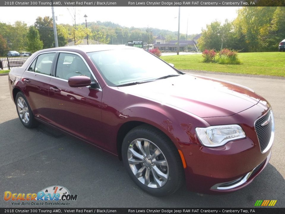 2018 Chrysler 300 Touring AWD Velvet Red Pearl / Black/Linen Photo #7