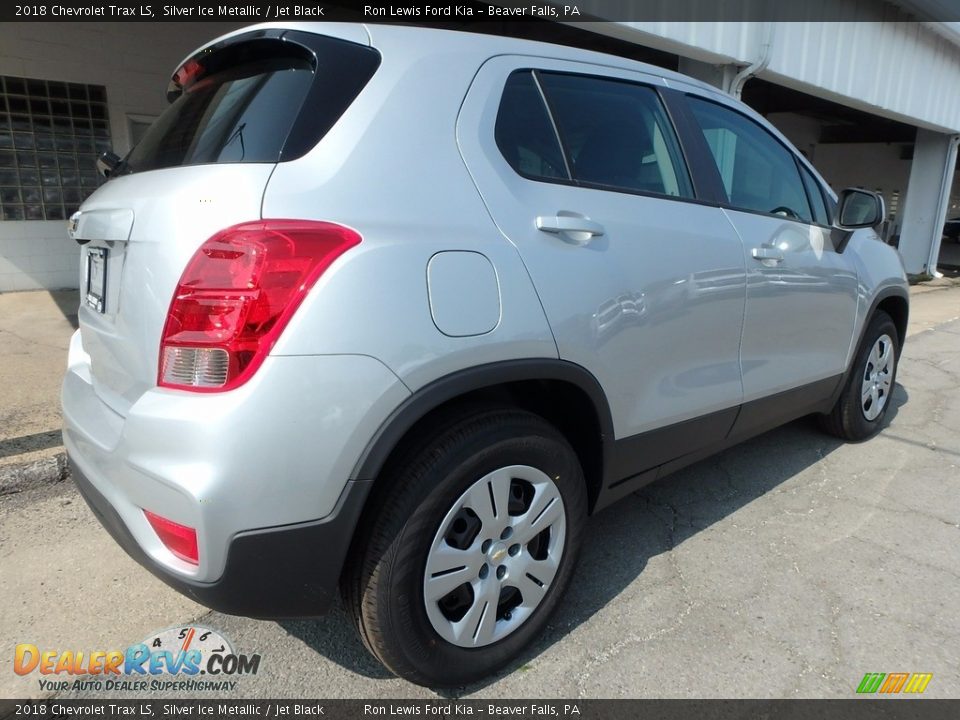 2018 Chevrolet Trax LS Silver Ice Metallic / Jet Black Photo #2