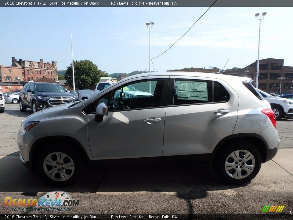 2018 Chevrolet Trax LS Silver Ice Metallic / Jet Black Photo #6