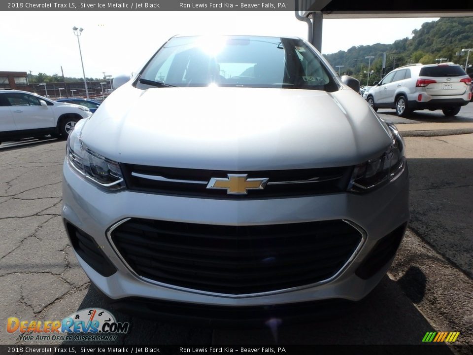 2018 Chevrolet Trax LS Silver Ice Metallic / Jet Black Photo #8