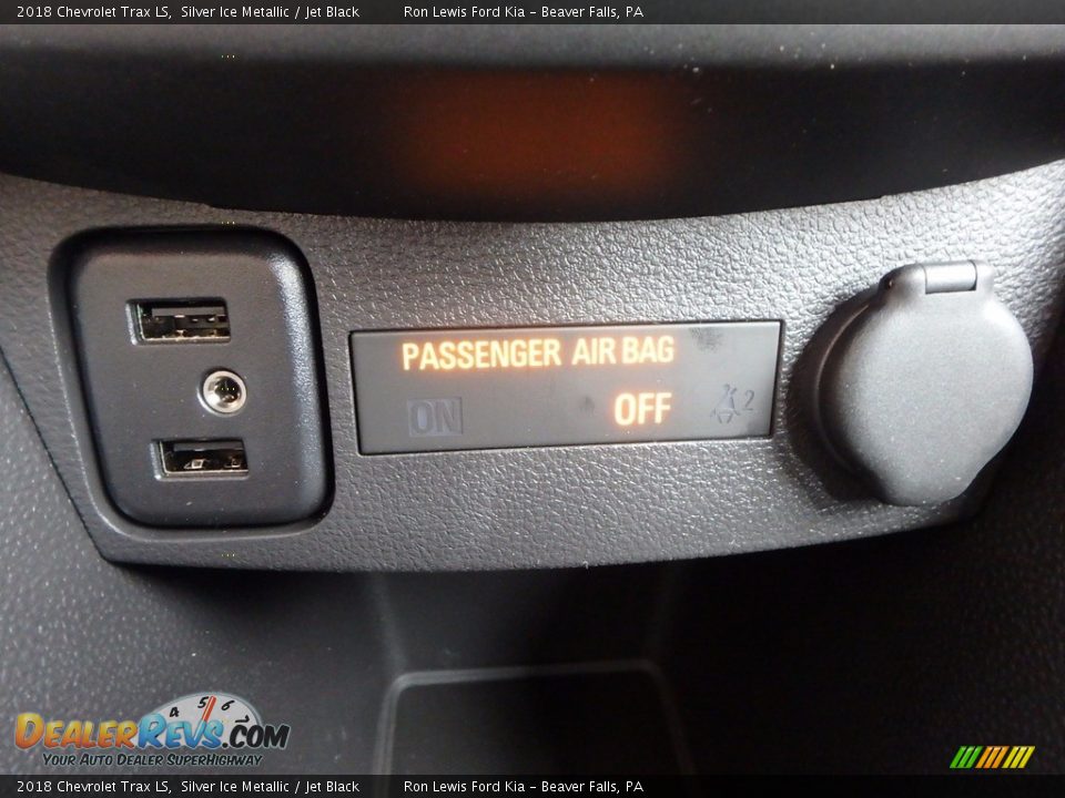 2018 Chevrolet Trax LS Silver Ice Metallic / Jet Black Photo #19