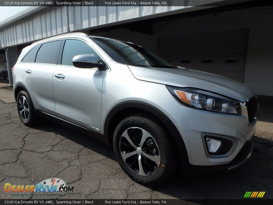 Front 3/4 View of 2018 Kia Sorento EX V6 AWD Photo #9