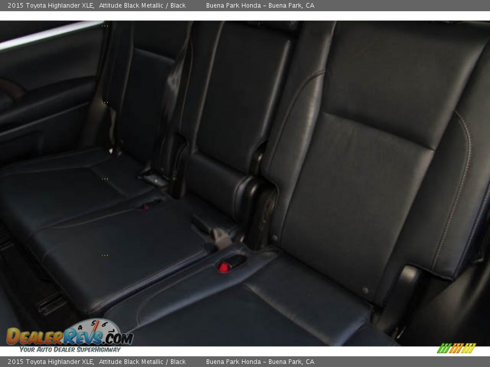 2015 Toyota Highlander XLE Attitude Black Metallic / Black Photo #15