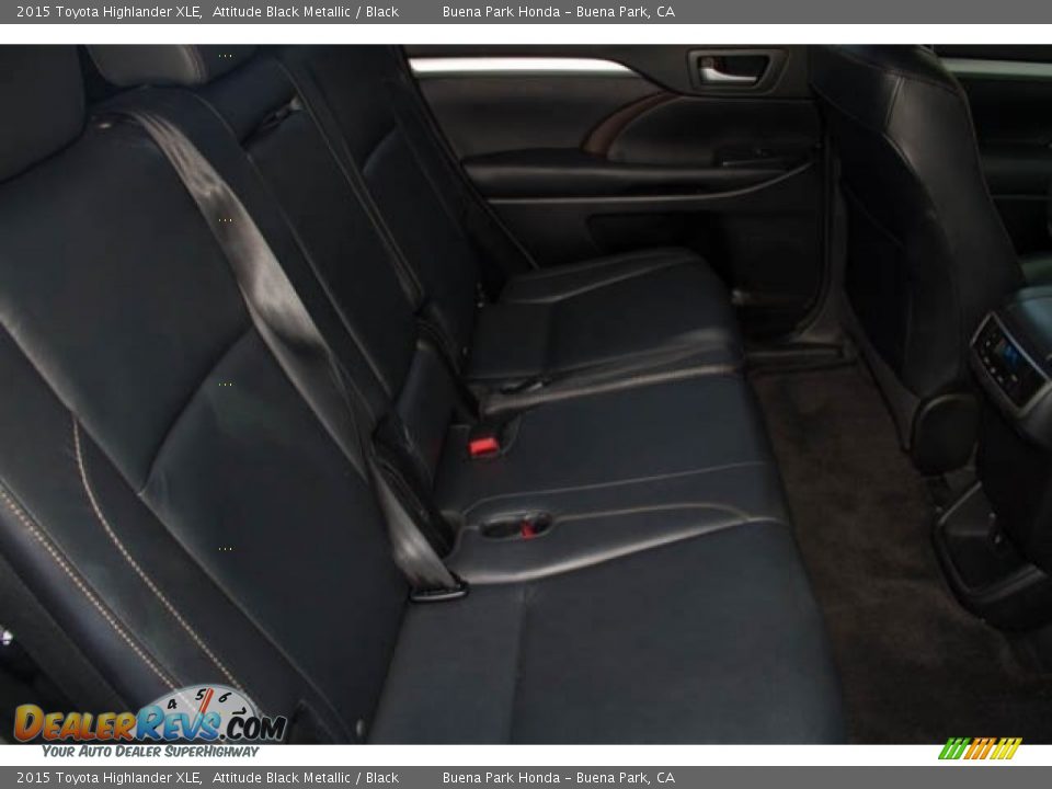 2015 Toyota Highlander XLE Attitude Black Metallic / Black Photo #17
