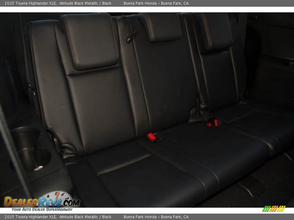 2015 Toyota Highlander XLE Attitude Black Metallic / Black Photo #18