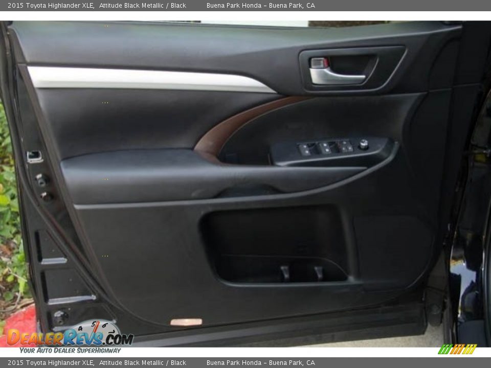 2015 Toyota Highlander XLE Attitude Black Metallic / Black Photo #26