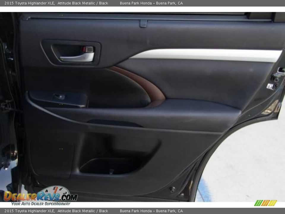 2015 Toyota Highlander XLE Attitude Black Metallic / Black Photo #28