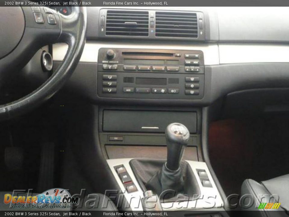 2002 BMW 3 Series 325i Sedan Jet Black / Black Photo #17