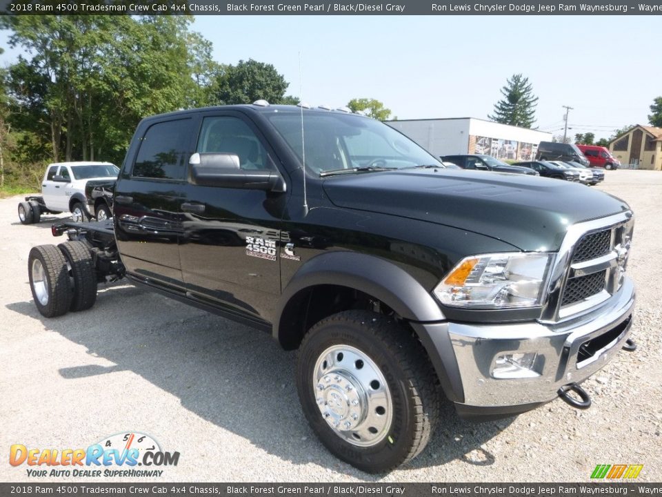 2018 Ram 4500 Tradesman Crew Cab 4x4 Chassis Black Forest Green Pearl / Black/Diesel Gray Photo #7