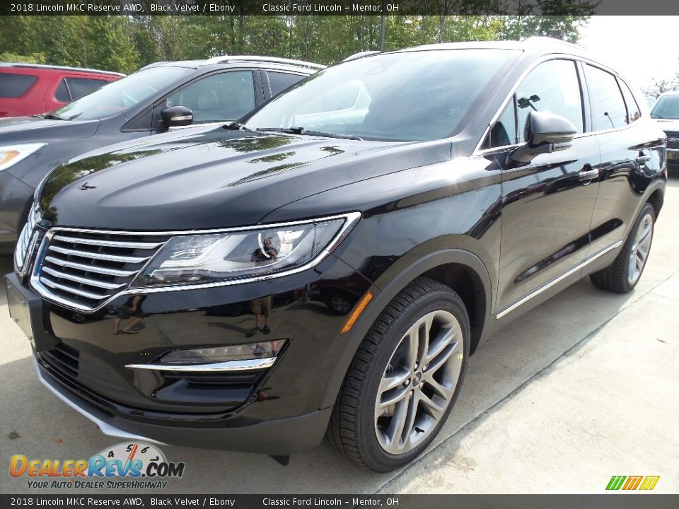 Front 3/4 View of 2018 Lincoln MKC Reserve AWD Photo #1