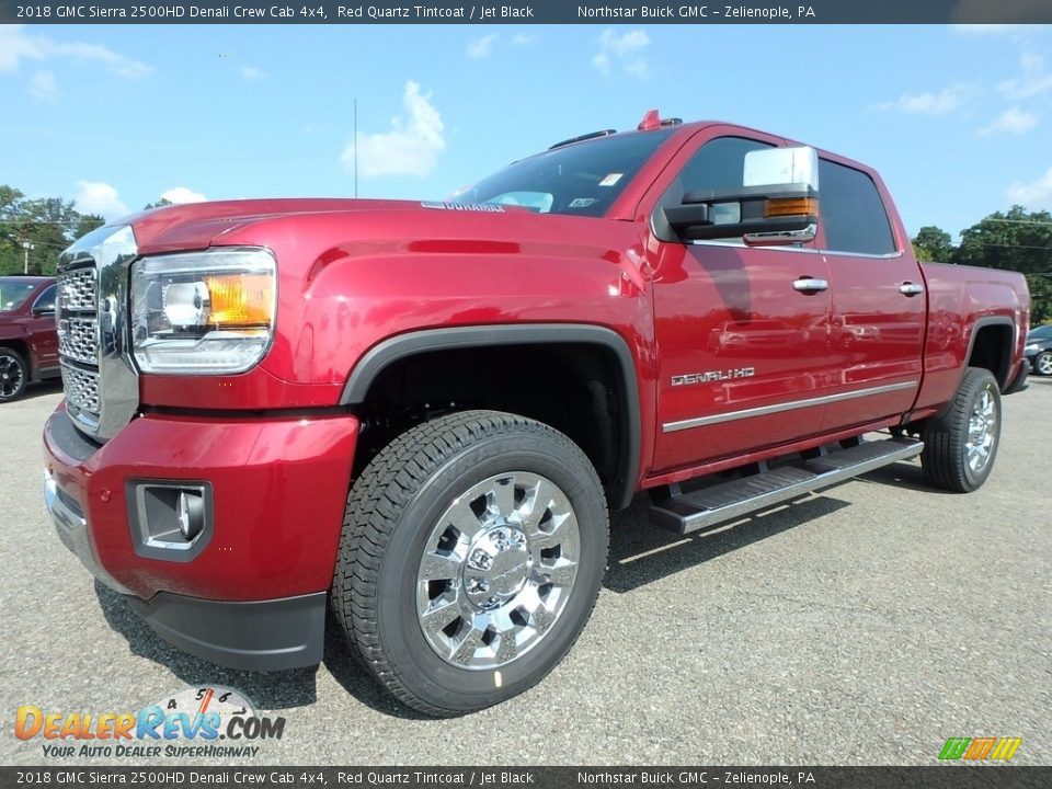 Front 3/4 View of 2018 GMC Sierra 2500HD Denali Crew Cab 4x4 Photo #1