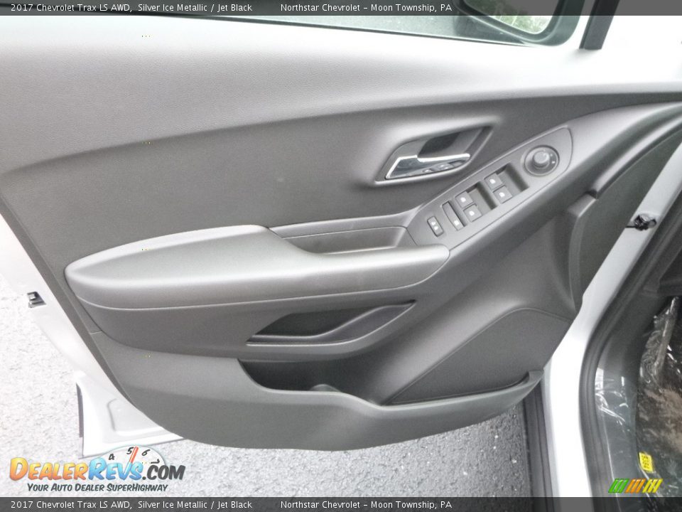 2017 Chevrolet Trax LS AWD Silver Ice Metallic / Jet Black Photo #16