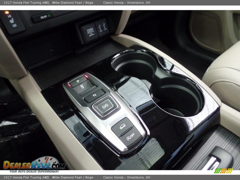 2017 Honda Pilot Touring AWD White Diamond Pearl / Beige Photo #14