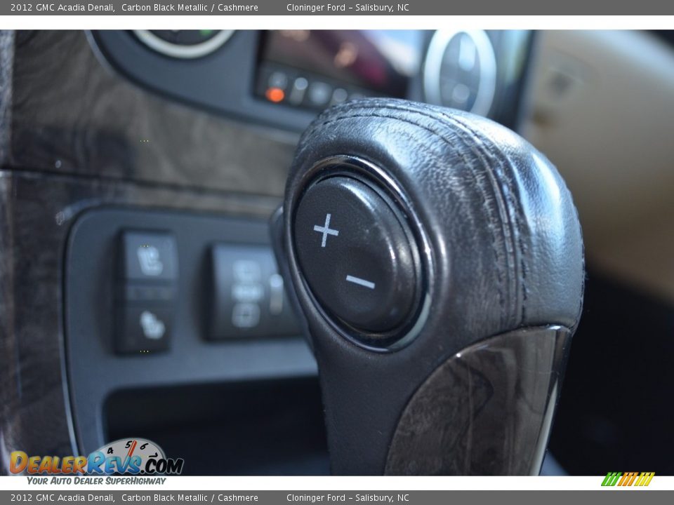 2012 GMC Acadia Denali Carbon Black Metallic / Cashmere Photo #26
