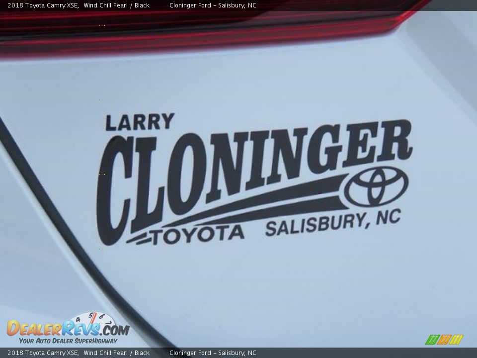 2018 Toyota Camry XSE Wind Chill Pearl / Black Photo #25