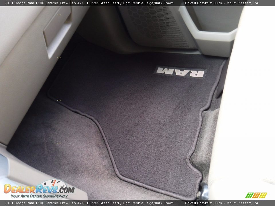 2011 Dodge Ram 1500 Laramie Crew Cab 4x4 Hunter Green Pearl / Light Pebble Beige/Bark Brown Photo #24