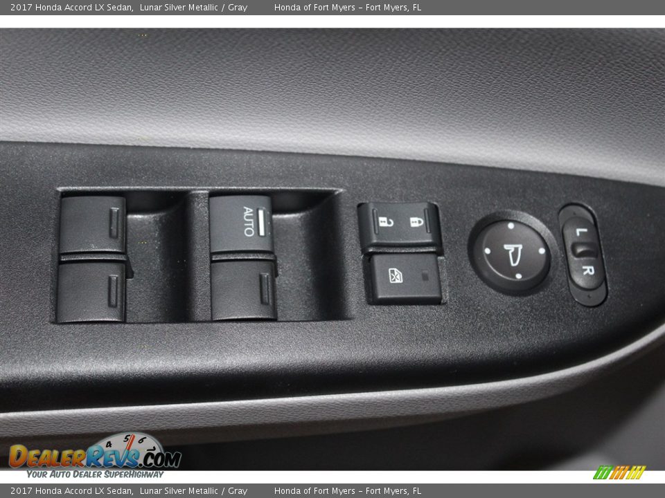 2017 Honda Accord LX Sedan Lunar Silver Metallic / Gray Photo #8