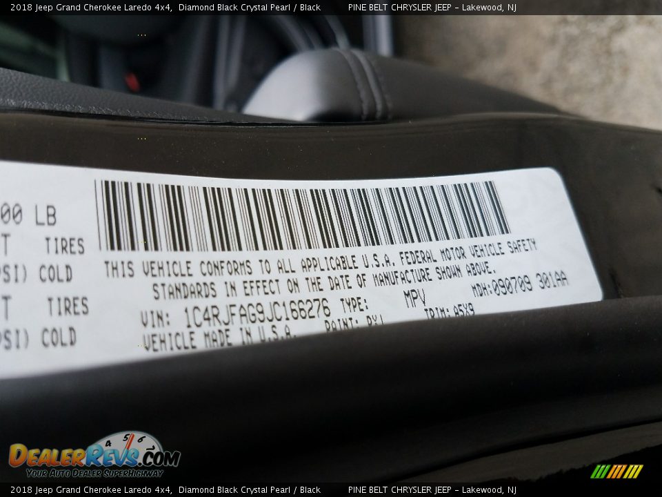 2018 Jeep Grand Cherokee Laredo 4x4 Diamond Black Crystal Pearl / Black Photo #9