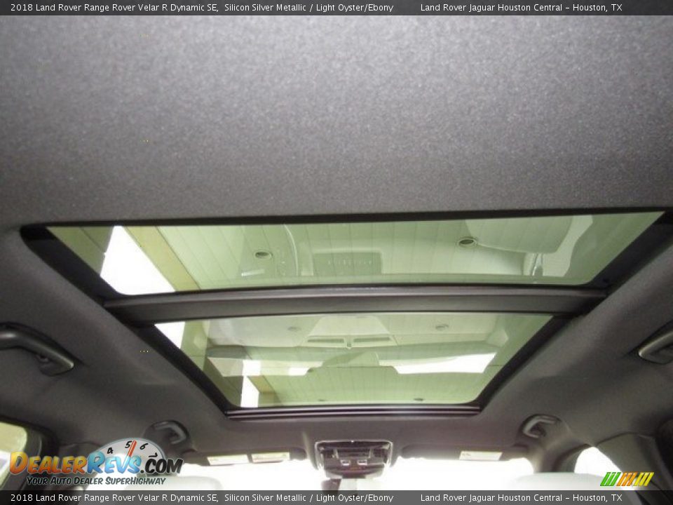 2018 Land Rover Range Rover Velar R Dynamic SE Silicon Silver Metallic / Light Oyster/Ebony Photo #17