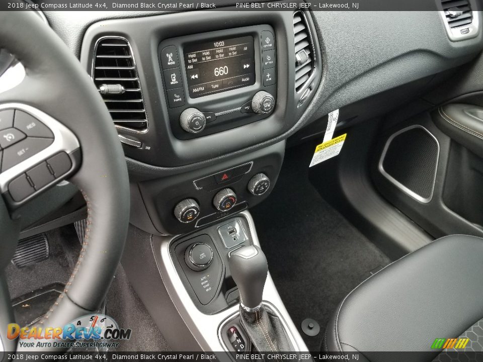 2018 Jeep Compass Latitude 4x4 Diamond Black Crystal Pearl / Black Photo #10