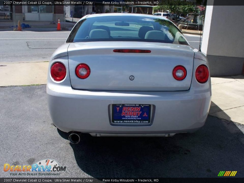 2007 Chevrolet Cobalt LS Coupe Ultra Silver Metallic / Gray Photo #10