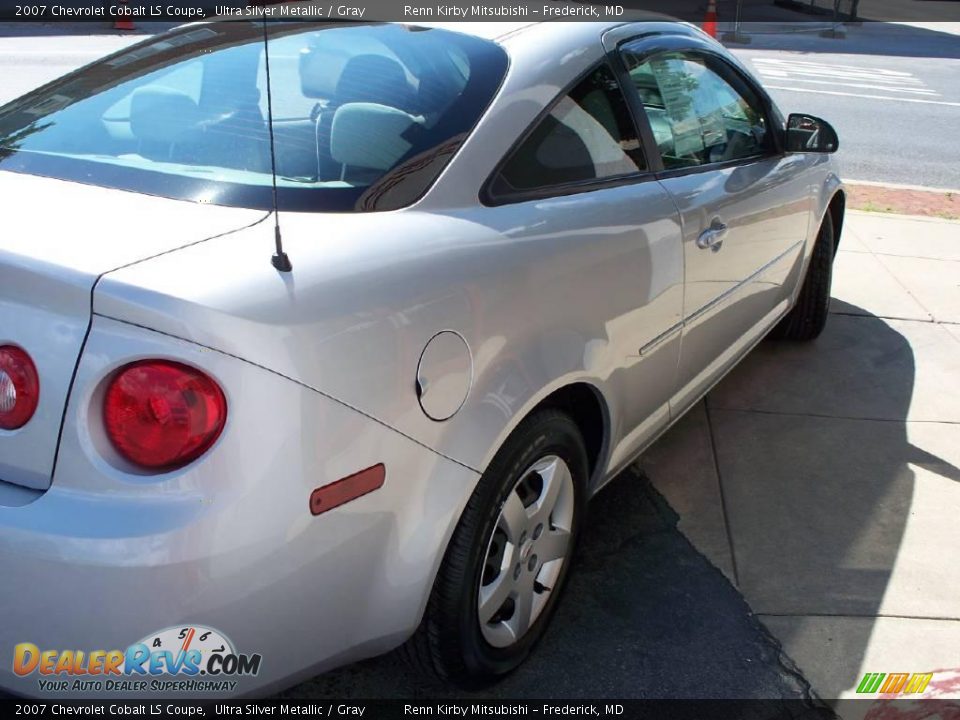 2007 Chevrolet Cobalt LS Coupe Ultra Silver Metallic / Gray Photo #16