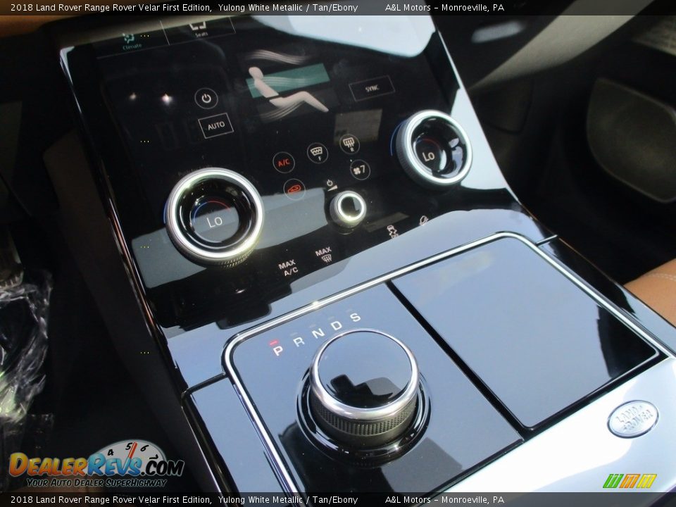 2018 Land Rover Range Rover Velar First Edition Shifter Photo #17