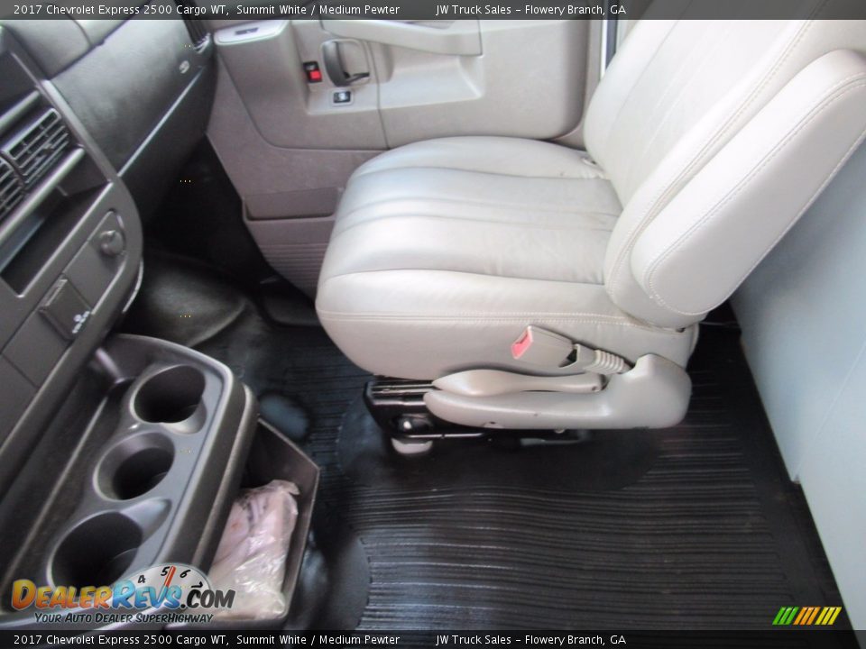 2017 Chevrolet Express 2500 Cargo WT Summit White / Medium Pewter Photo #18