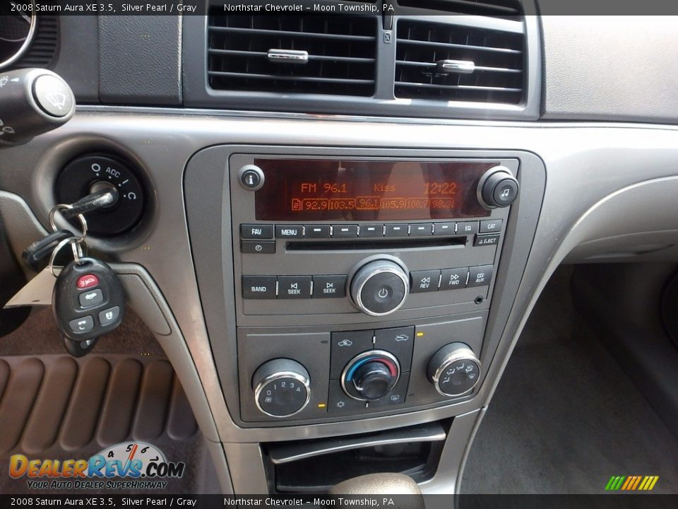 2008 Saturn Aura XE 3.5 Silver Pearl / Gray Photo #13