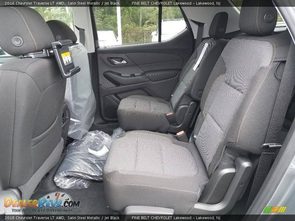 2018 Chevrolet Traverse LT AWD Satin Steel Metallic / Jet Black Photo #6