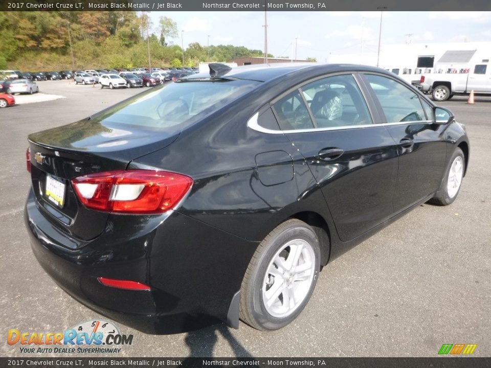 2017 Chevrolet Cruze LT Mosaic Black Metallic / Jet Black Photo #5