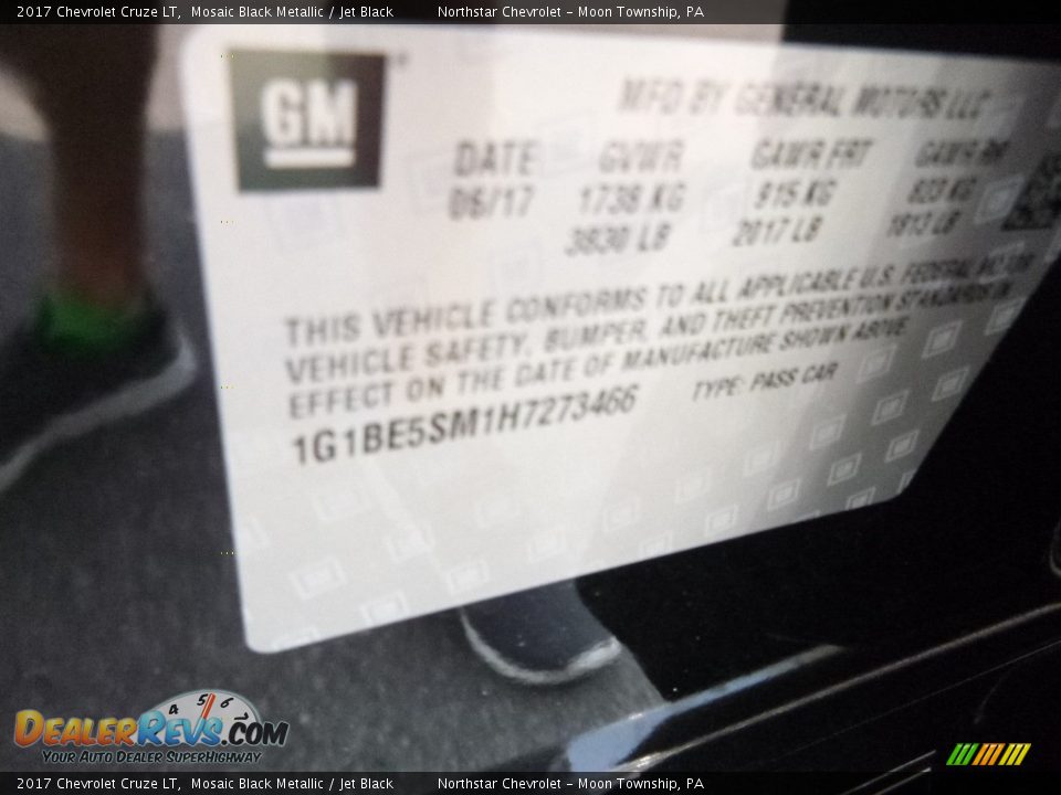 2017 Chevrolet Cruze LT Mosaic Black Metallic / Jet Black Photo #17