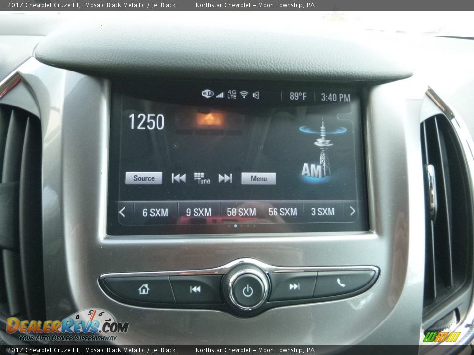 2017 Chevrolet Cruze LT Mosaic Black Metallic / Jet Black Photo #18