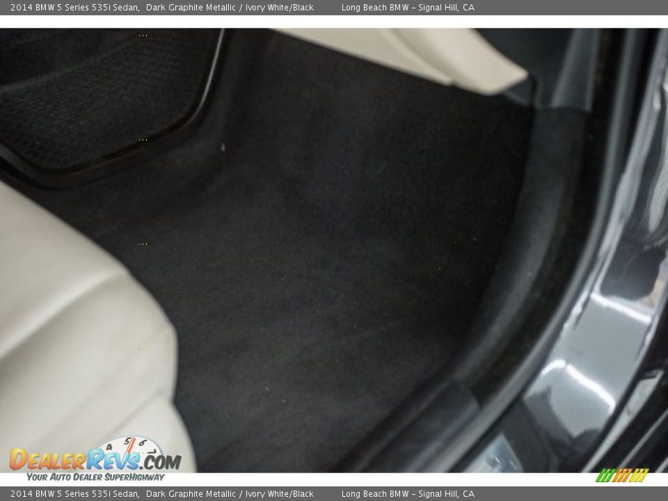 2014 BMW 5 Series 535i Sedan Dark Graphite Metallic / Ivory White/Black Photo #23
