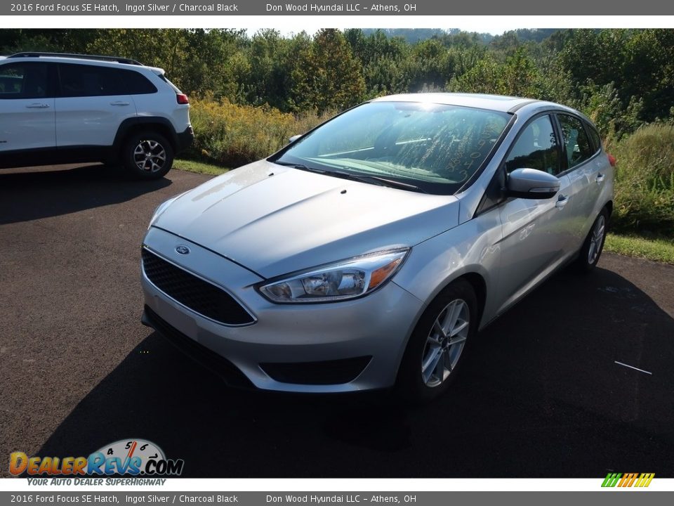 2016 Ford Focus SE Hatch Ingot Silver / Charcoal Black Photo #3