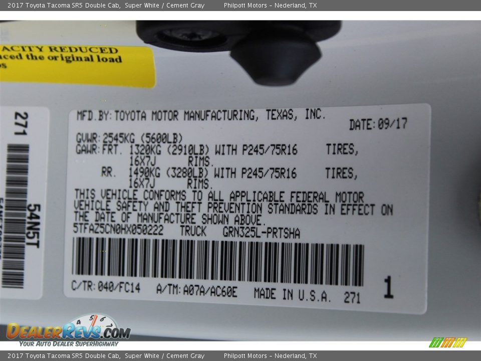 2017 Toyota Tacoma SR5 Double Cab Super White / Cement Gray Photo #25