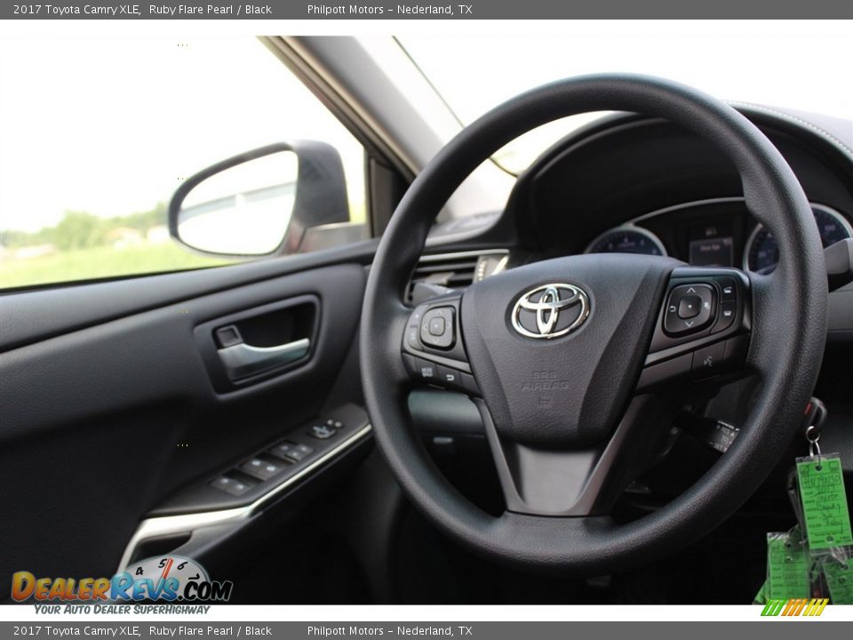 2017 Toyota Camry XLE Ruby Flare Pearl / Black Photo #19