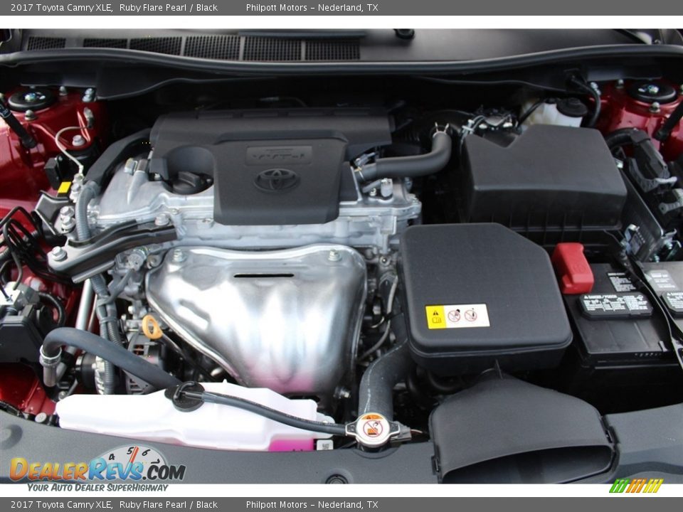 2017 Toyota Camry XLE Ruby Flare Pearl / Black Photo #21