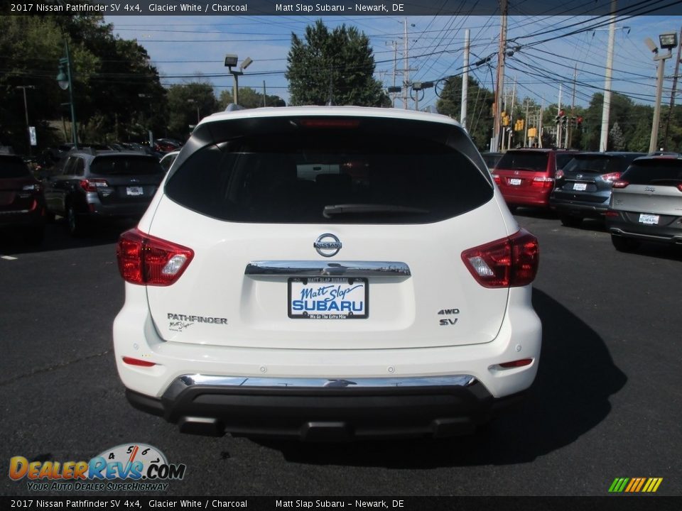 2017 Nissan Pathfinder SV 4x4 Glacier White / Charcoal Photo #7
