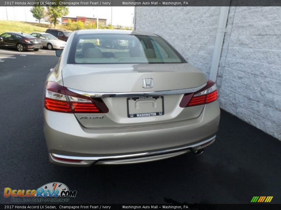 2017 Honda Accord LX Sedan Champagne Frost Pearl / Ivory Photo #7